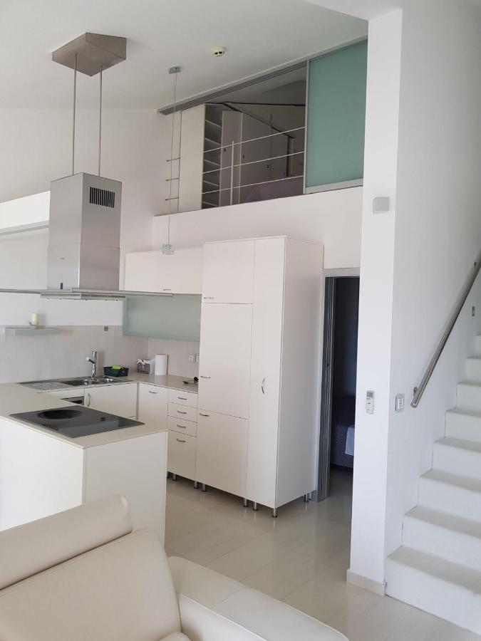 Apartments Fontana Zambratija Bagian luar foto