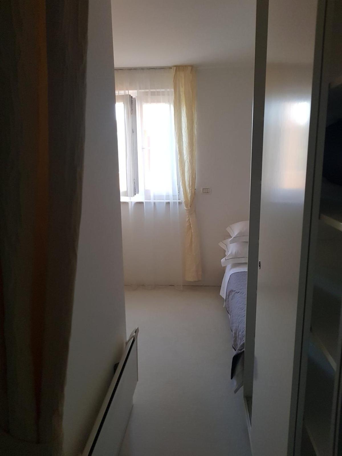 Apartments Fontana Zambratija Bagian luar foto